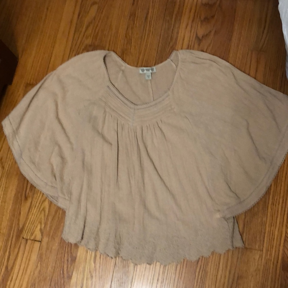 flowy cream top